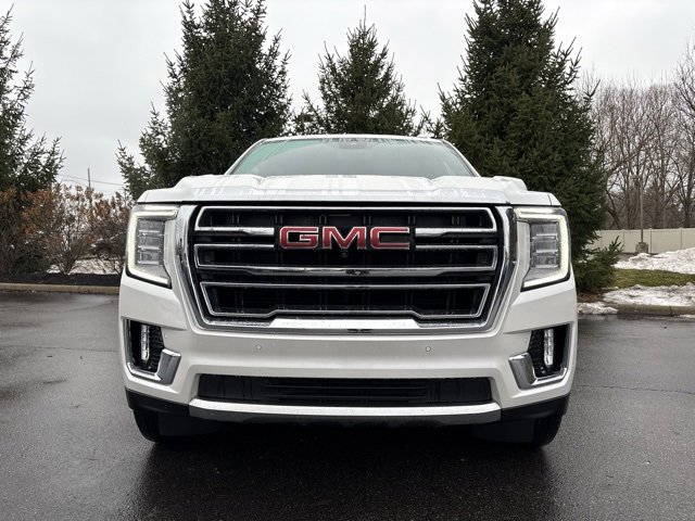 Used 2024 GMC Yukon XL SLT w/ SLT Premium Package image 12