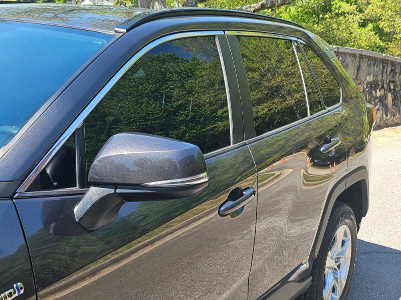 Used 2019 Toyota RAV4 LE image 16