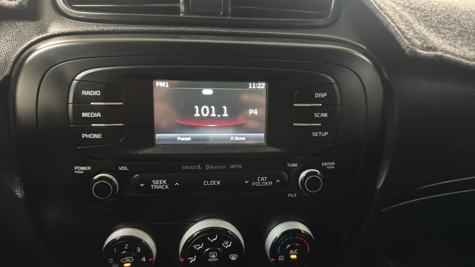 Used 2016 Kia Soul + w/ Designer's Package FWD image 14