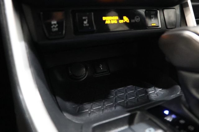 Used 2022 Toyota RAV4 SE w/ Convenience Package AWD/4WD image 29