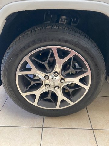 Used 2020 Jeep Grand Cherokee Overland RWD image 37