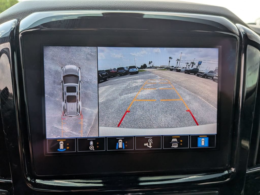 Used 2023 Chevrolet Traverse High Country FWD image 27