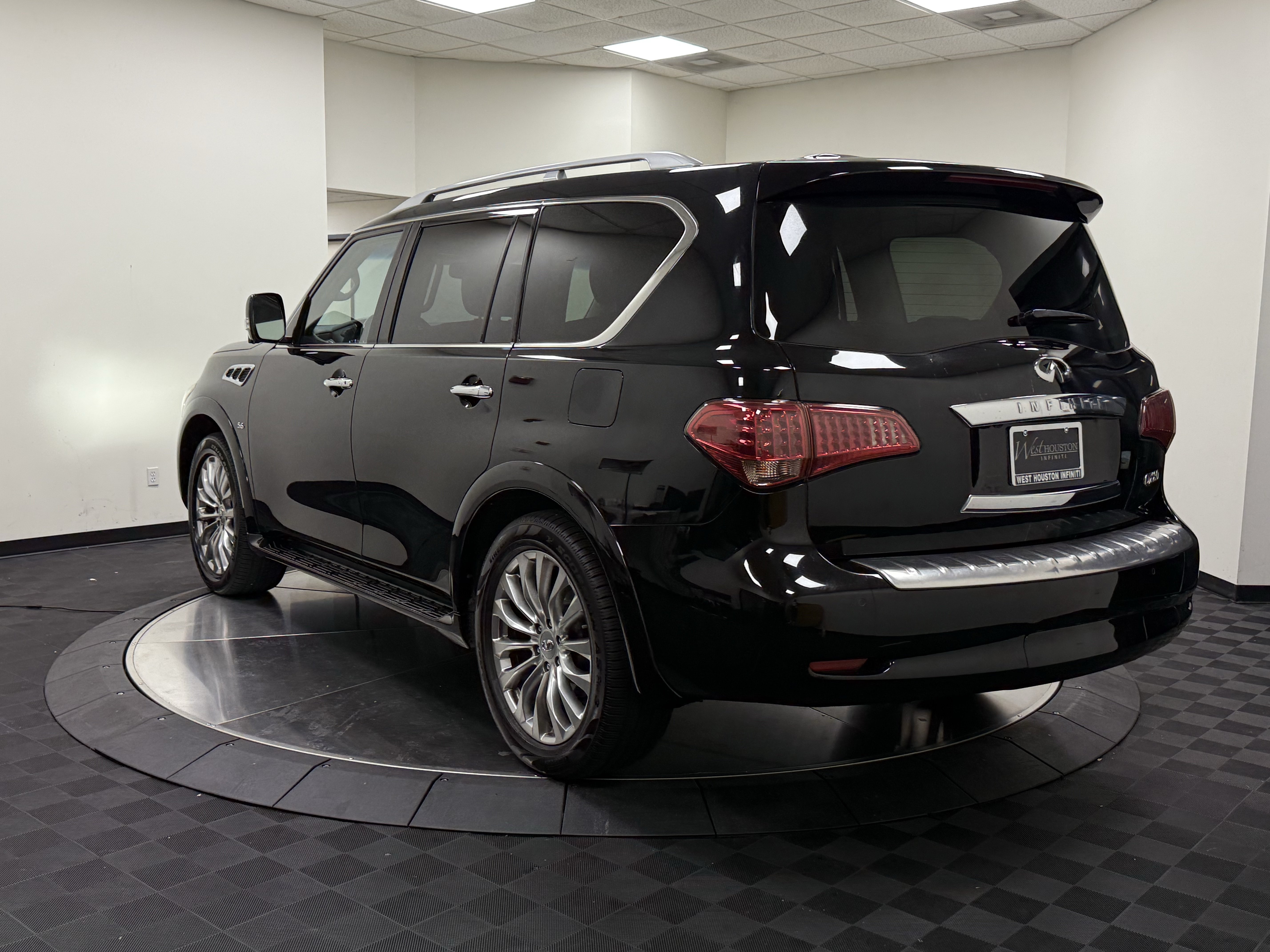 Used 2016 INFINITI QX80 2WD w/ 22" Wheel Package image 5