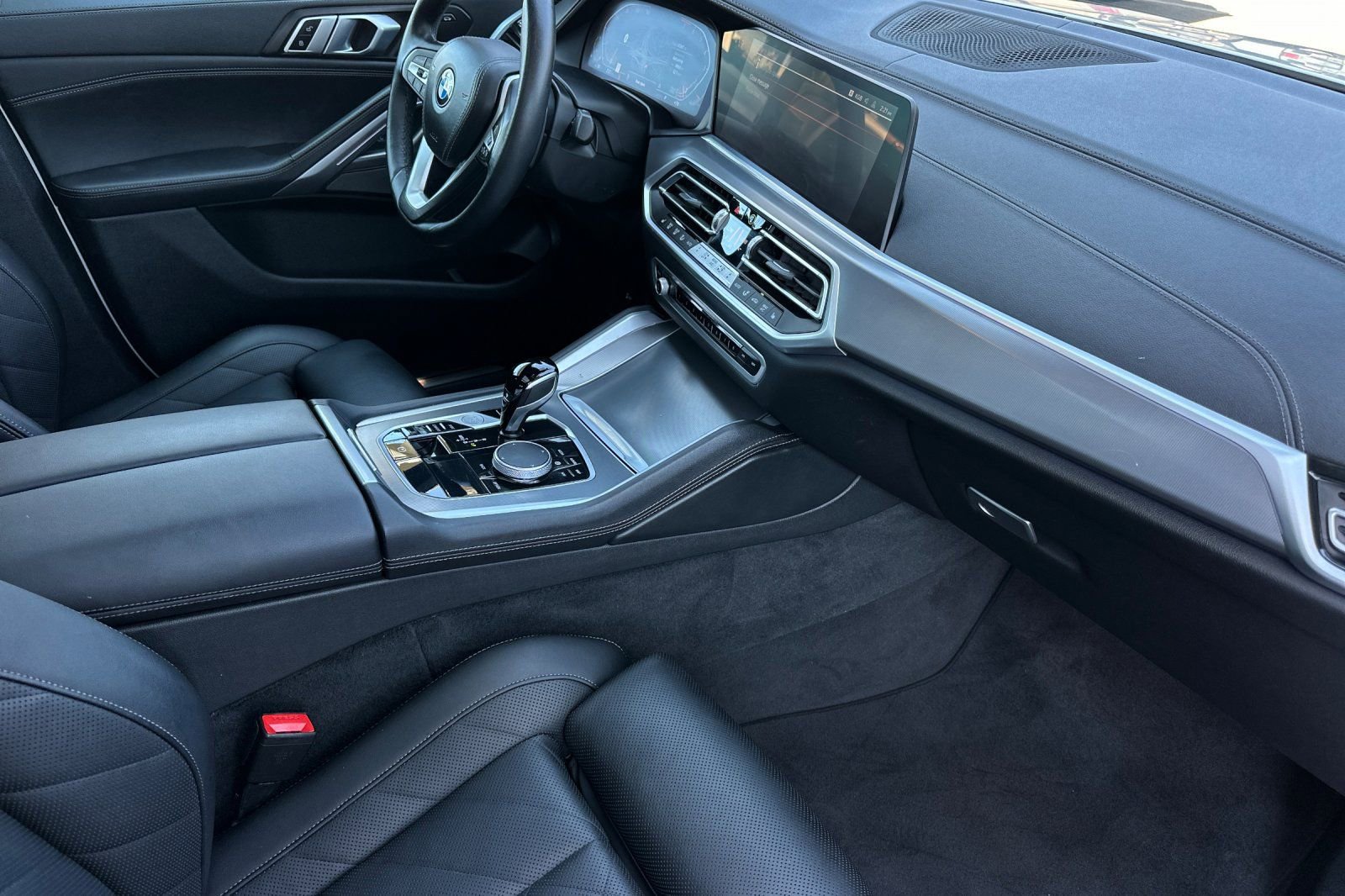 Used 2023 BMW X6 xDrive40i w/ Premium Package image 15