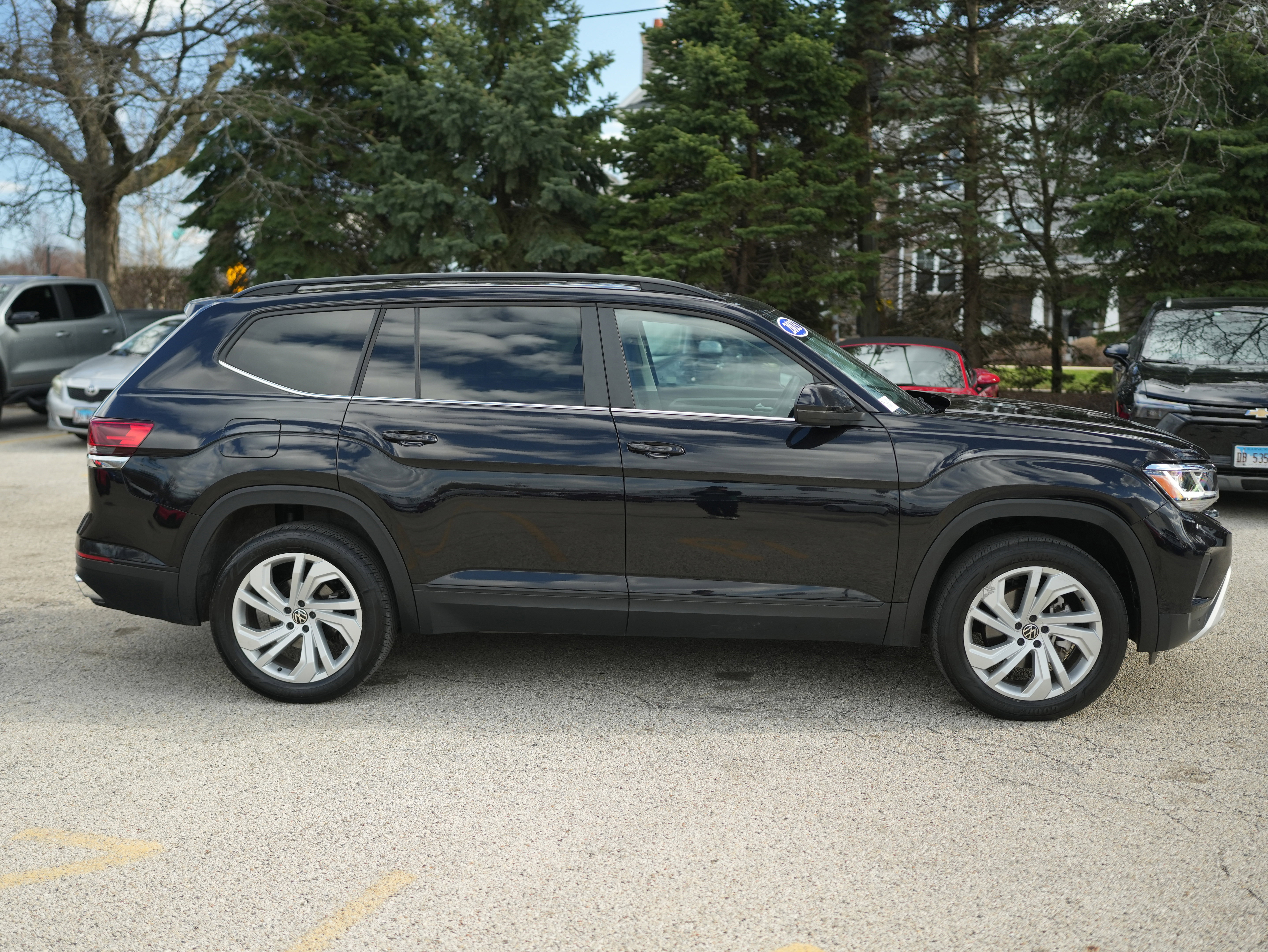 Certified 2023 Volkswagen Atlas SE w/ Panoramic Sunroof Package image 9