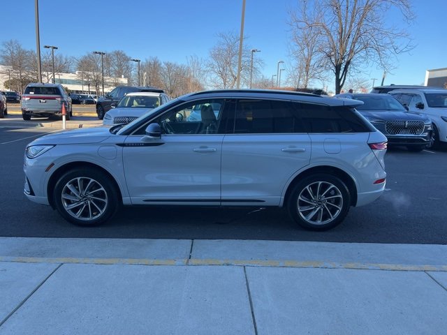 Used 2025 Lincoln Corsair Grand Touring w/ Equipment Group 301A image 4