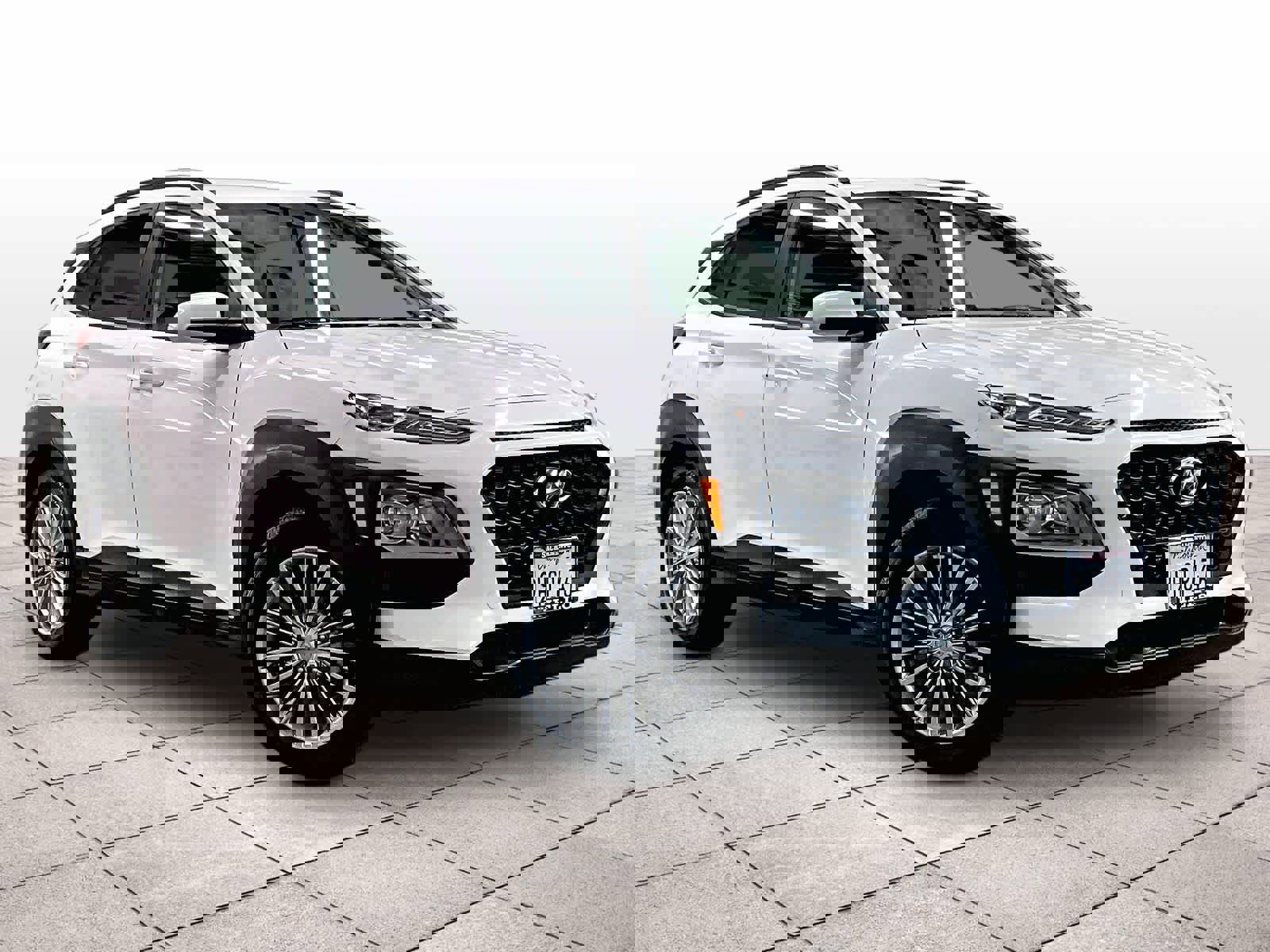 Used 2021 Hyundai Kona SEL image 2