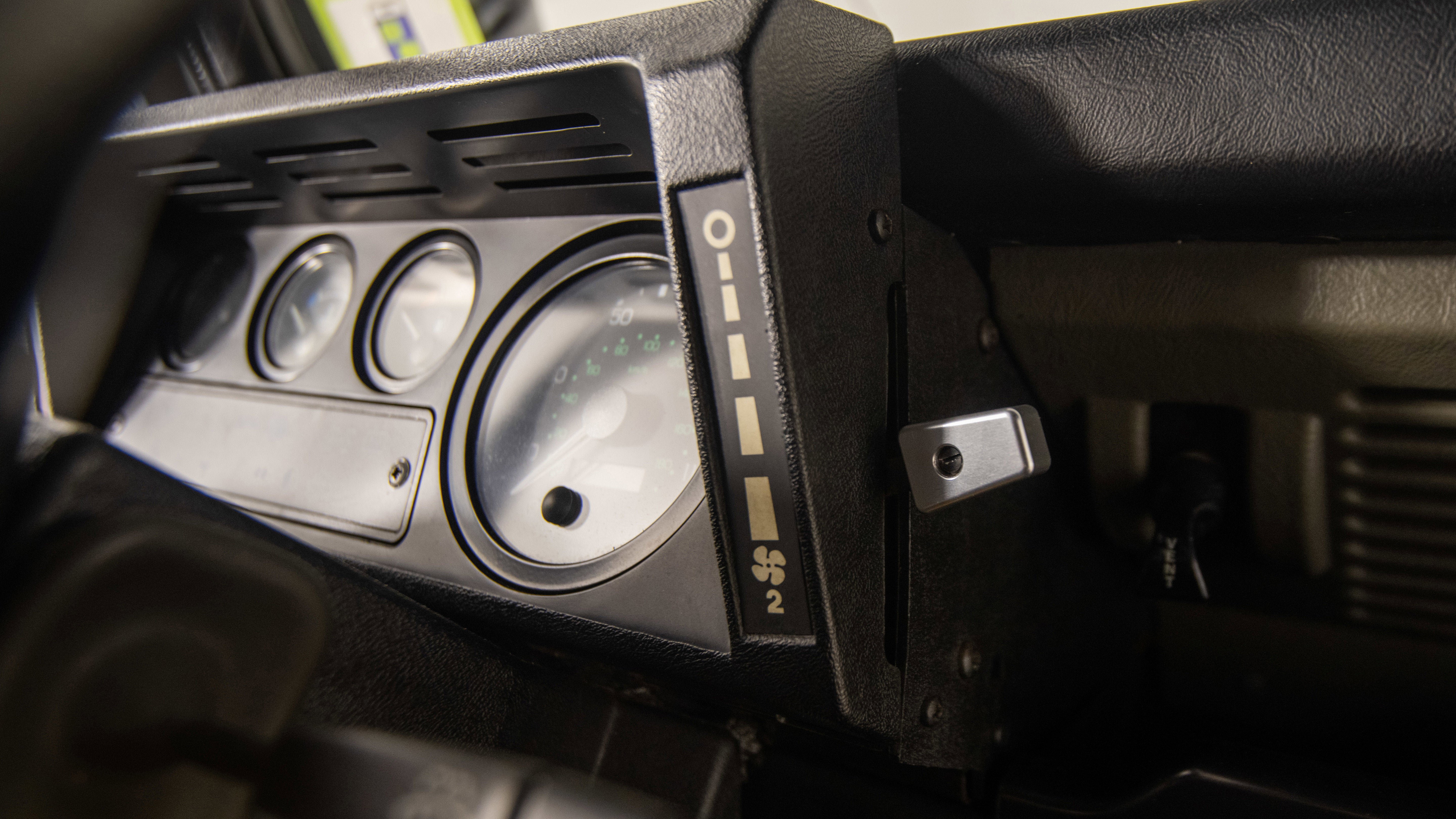 Used 1997 Land Rover Defender 90 AWD/4WD image 48