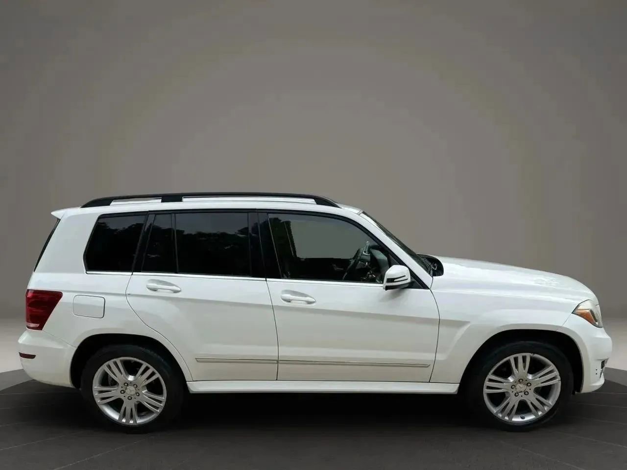 Used 2014 Mercedes-Benz GLK 350 2WD image 6