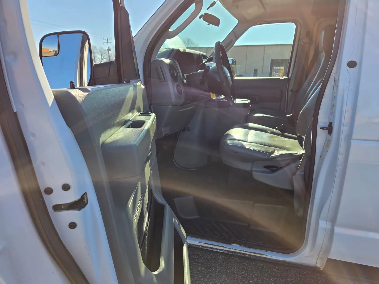 Used 2011 Ford E-150 and Econoline 150 w/ Commercial Cargo Van Pkg image 17