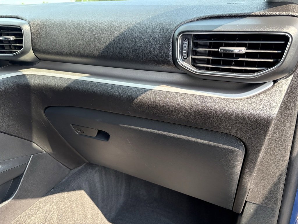 Used 2022 Ford Explorer XLT w/ Equipment Group 202A image 28