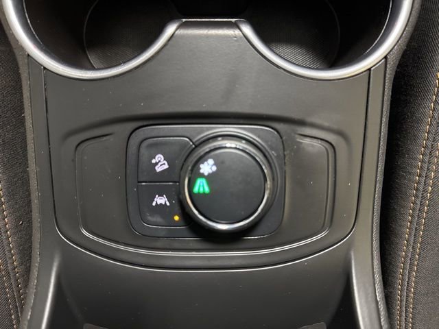 Used 2021 GMC Terrain SLE image 13