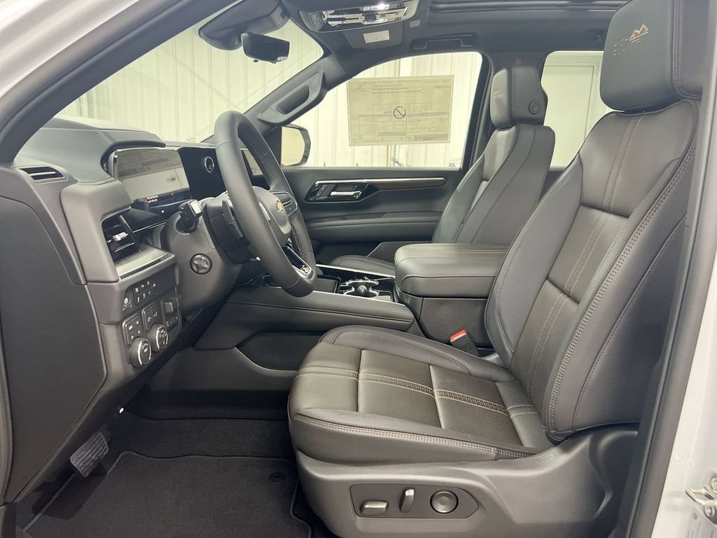New 2026 Chevrolet Tahoe High Country w/ Sun And Tow Package AWD/4WD image 21