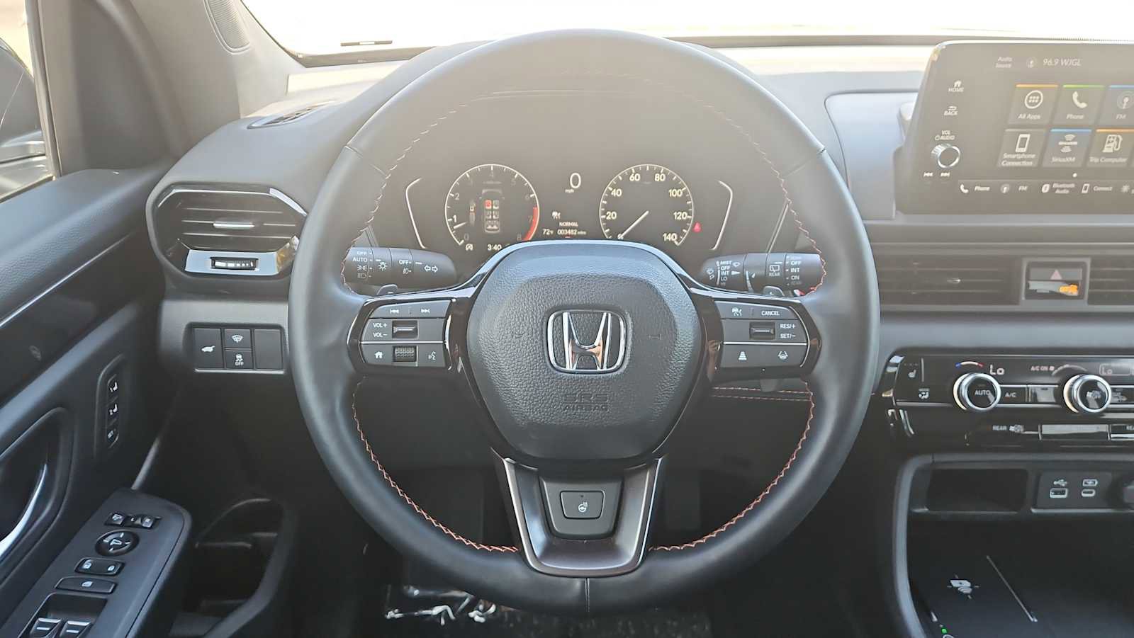 Certified 2025 Honda Pilot TrailSport image 11