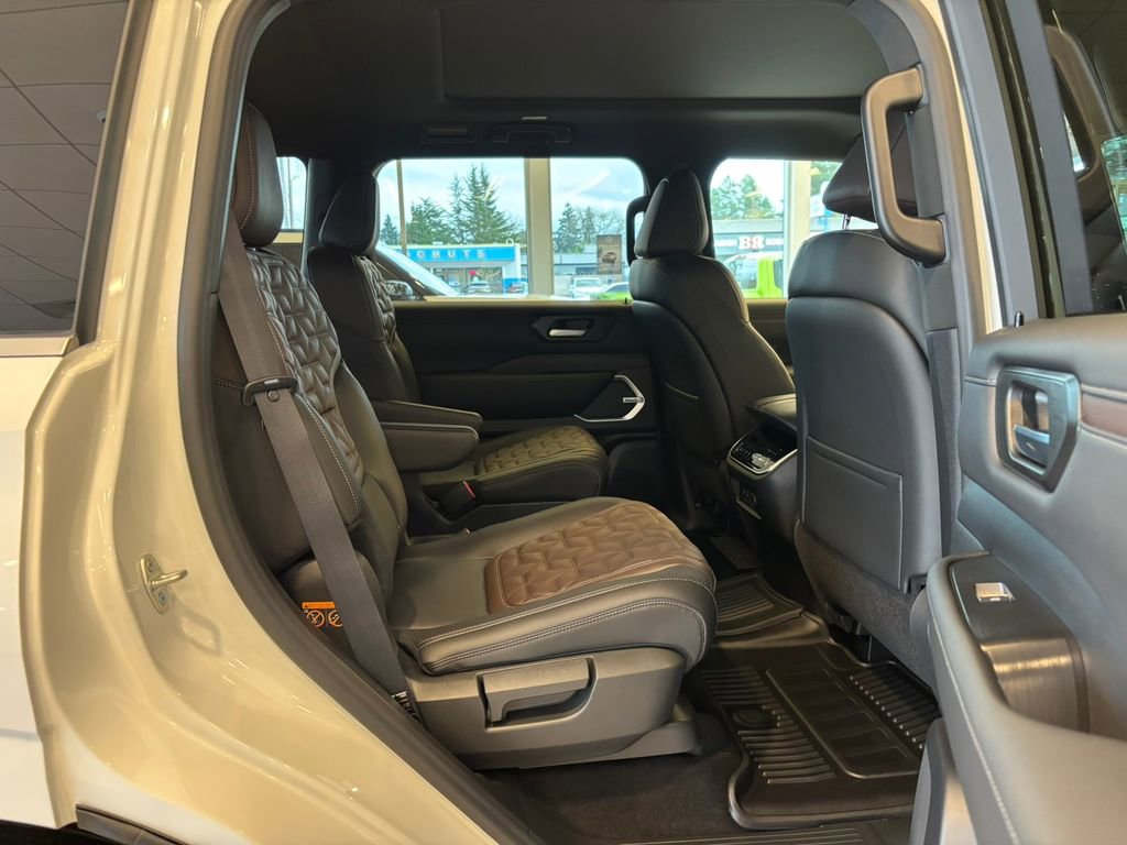 New 2026 Nissan Armada Platinum image 30