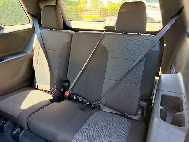 Used 2023 Chevrolet Traverse LT w/ LPO, Cargo Package AWD/4WD image 8