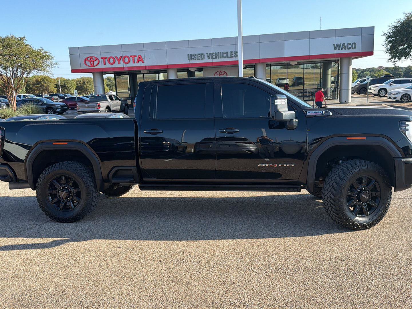 Used 2025 GMC Sierra 2500 AT4 w/ AT4 Premium Plus Package AWD/4WD image 2