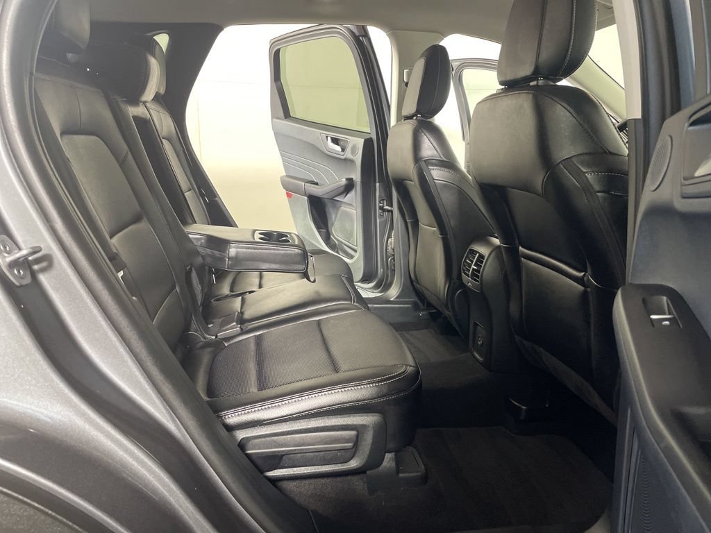 Used 2022 Ford Escape SEL w/ Technology Package AWD/4WD image 22