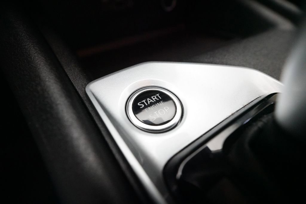 Used 2025 Nissan Altima 2.5 SV FWD image 30