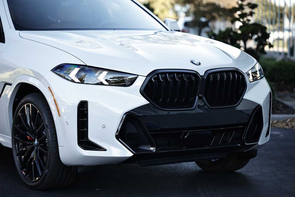 New 2026 BMW X6 xDrive40i w/ Climate Comfort Package image 2