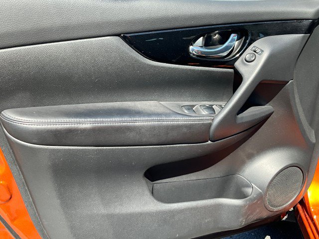 Used 2017 Nissan Rogue Sport SV w/ SV All-Weather Package FWD image 26