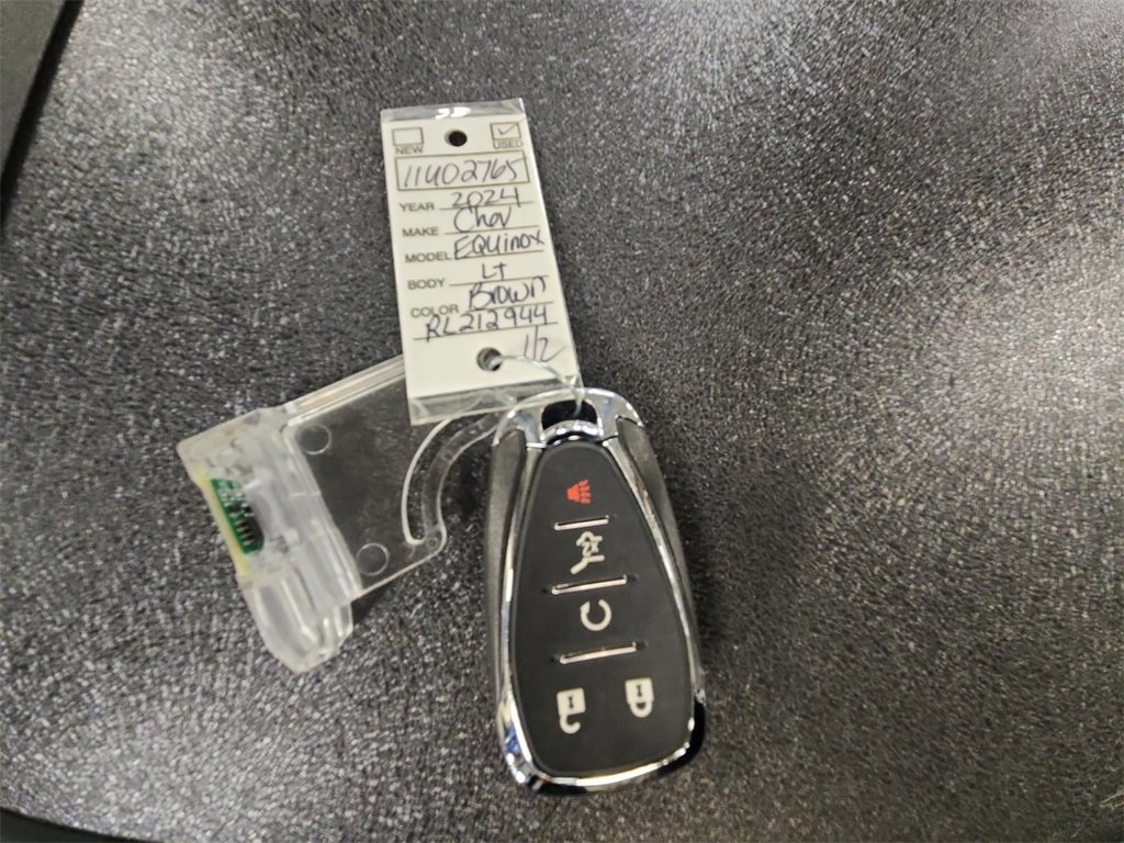 Certified 2024 Chevrolet Equinox LT w/ LPO, Floor Liner Package image 32