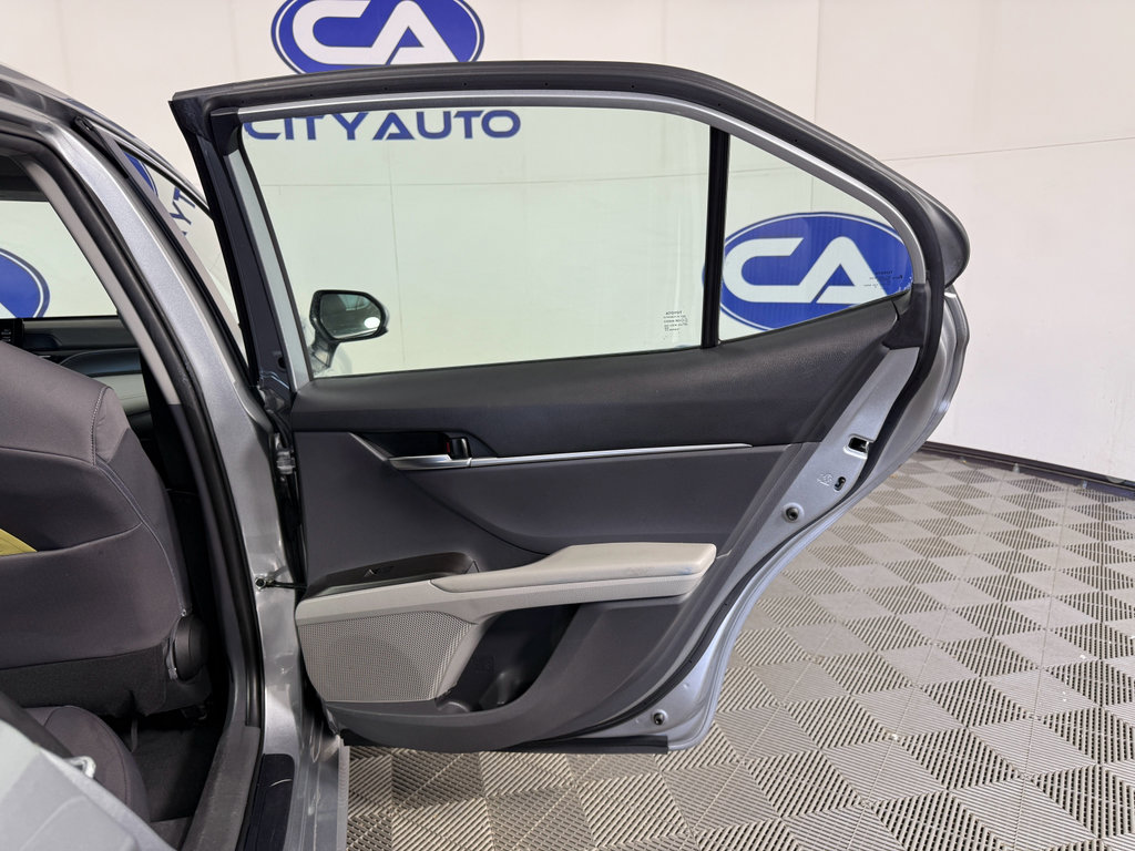 Used 2022 Toyota Camry LE image 11