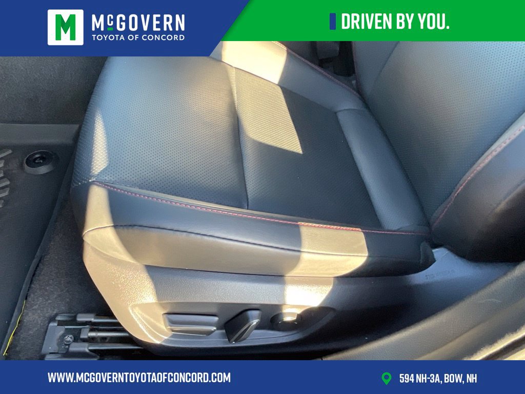 Used 2024 Toyota Prius Prime FWD image 11