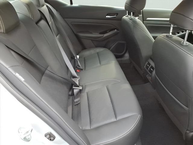 New 2025 Nissan Altima 2.5 SL FWD image 17