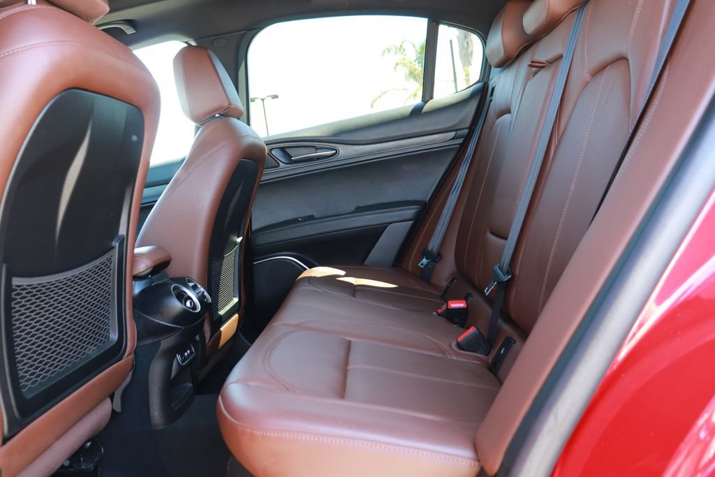 Used 2023 Alfa Romeo Stelvio Ti AWD/4WD image 14