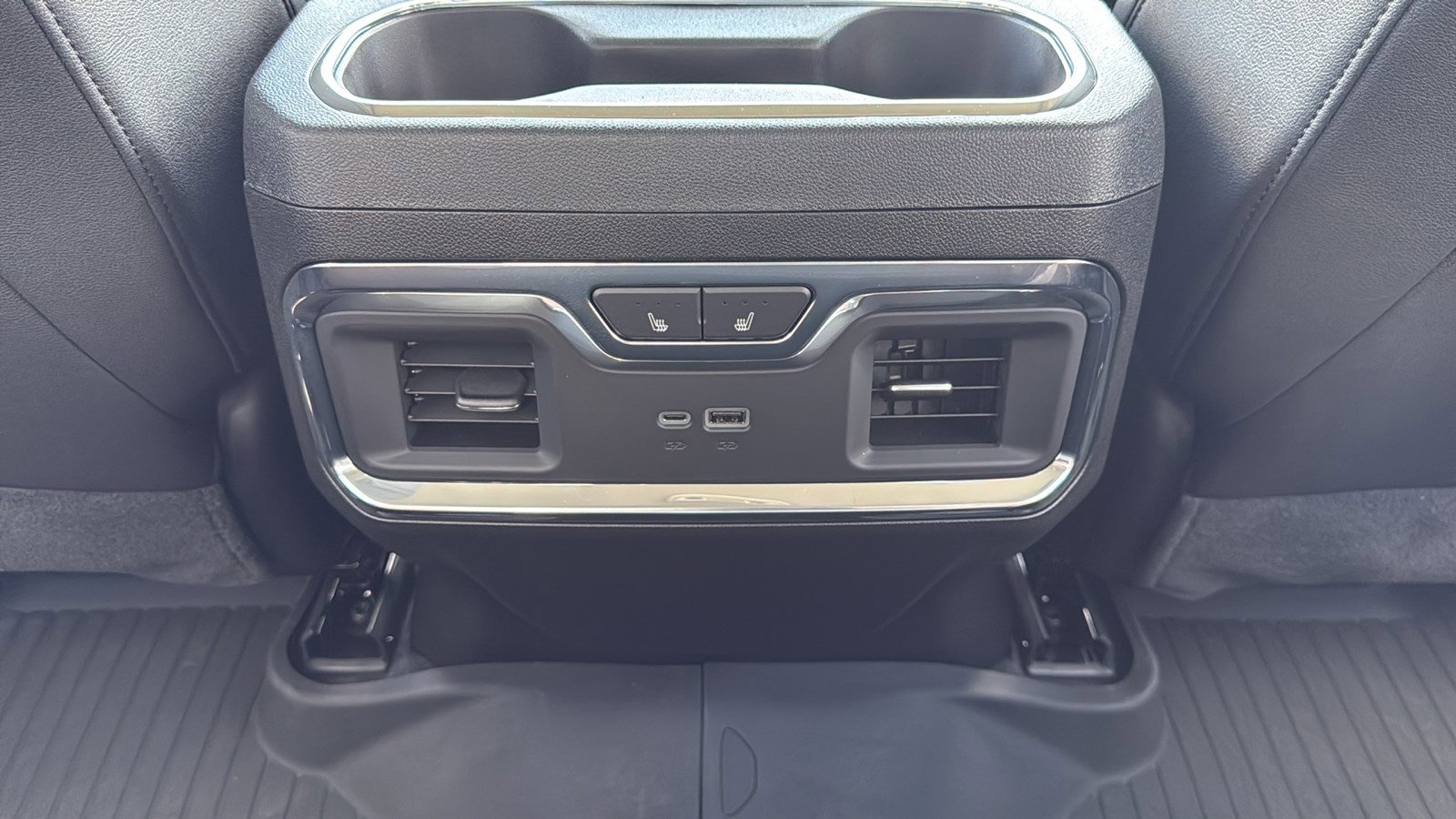 New 2026 Chevrolet Silverado 2500 LTZ w/ LTZ Convenience Package image 15