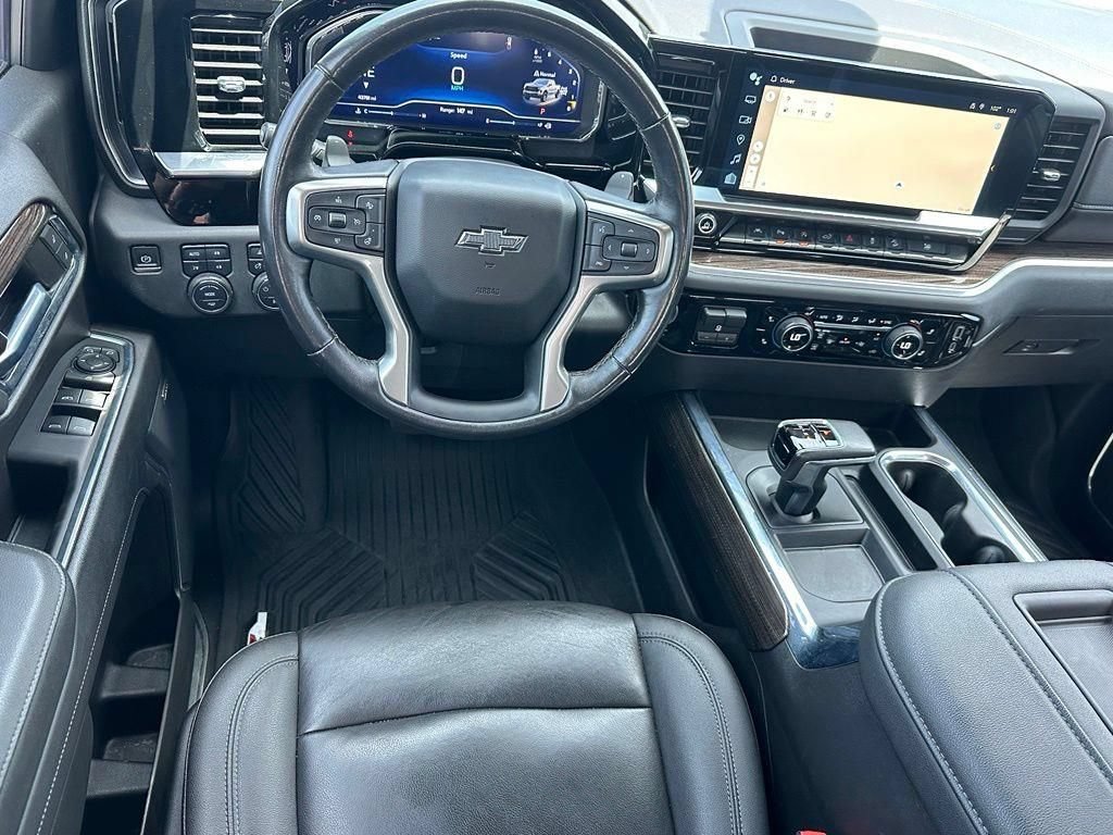 Used 2022 Chevrolet Silverado 1500 LT Trail Boss w/ LT Trail Boss Premium Package AWD/4WD image 8