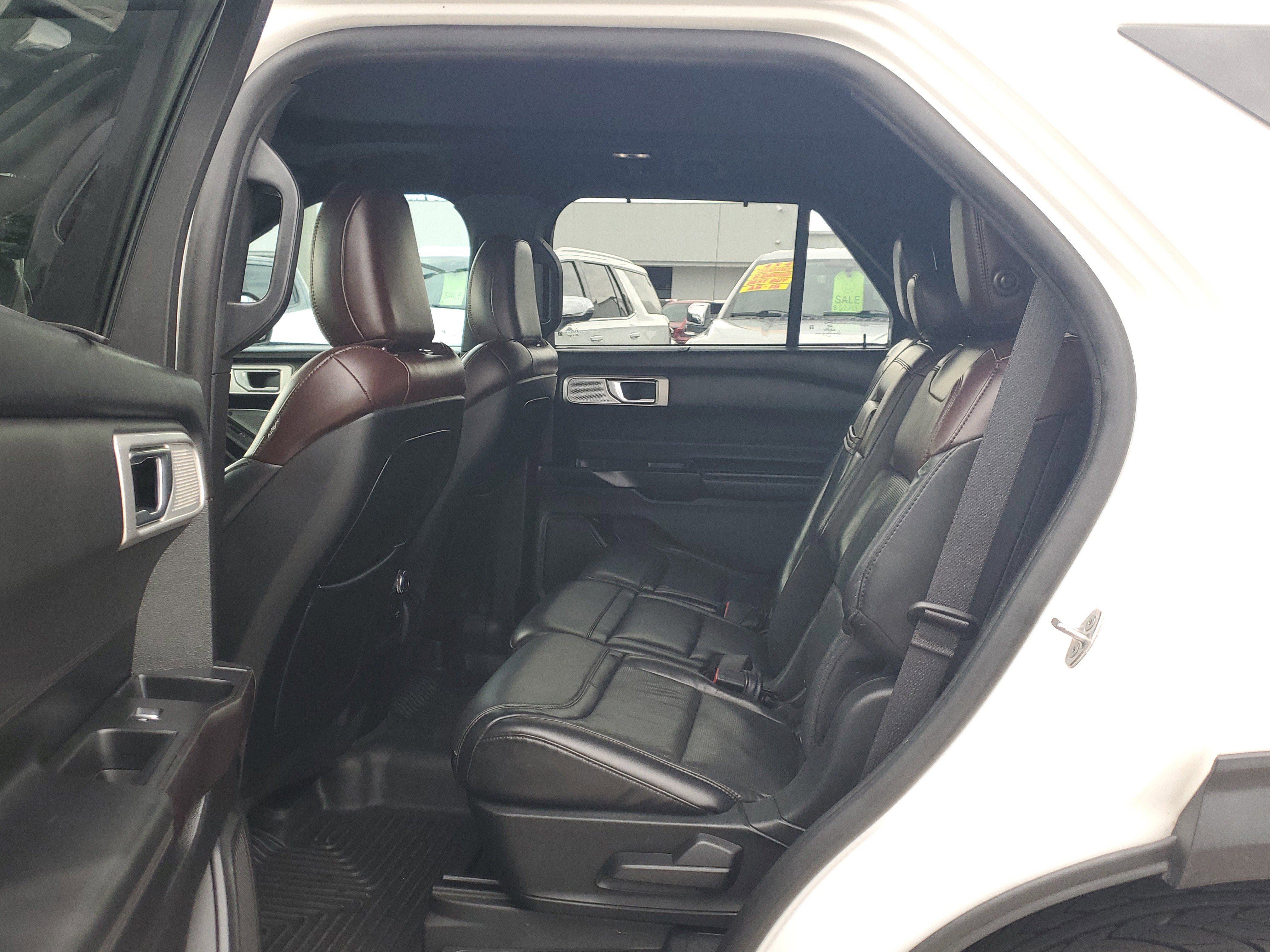 Used 2020 Ford Explorer Platinum w/ Premium Technology Package image 14