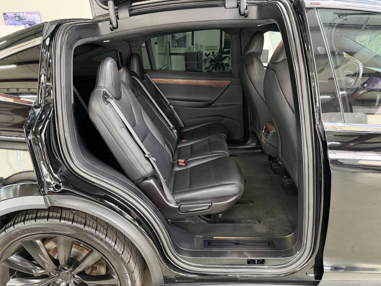 Used 2020 Tesla Model X AWD/4WD image 15