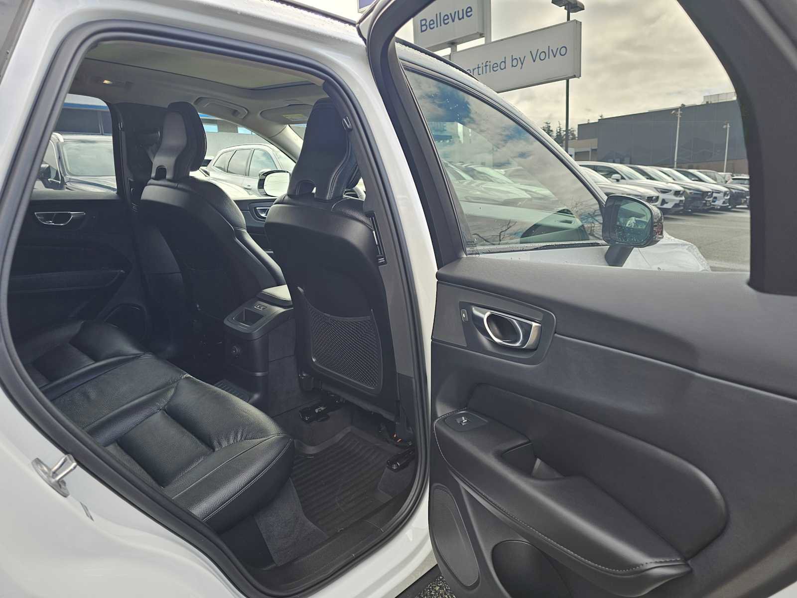 Certified 2025 Volvo XC60 T8 Plus w/ Protection Package Premier image 12