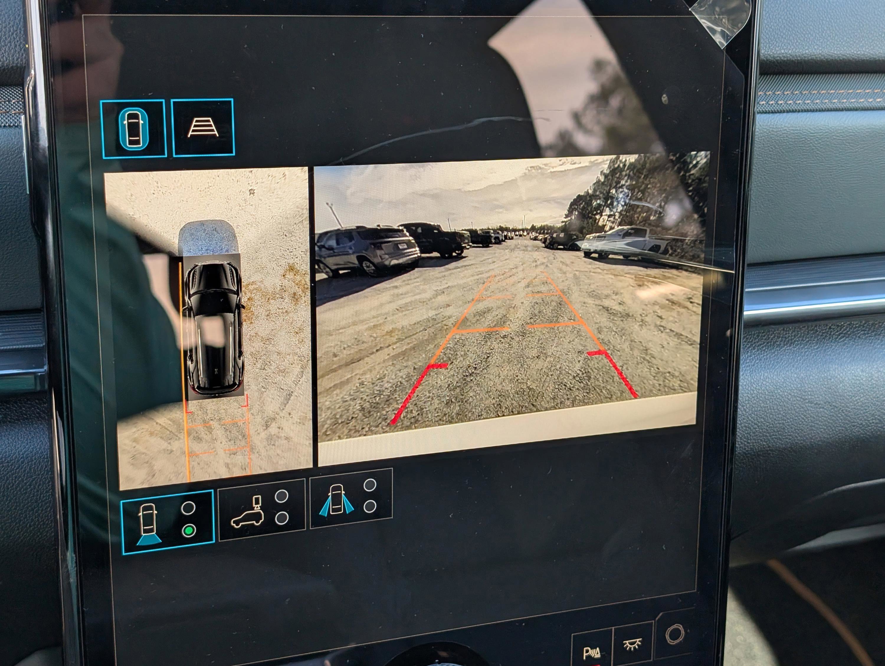 New 2026 GMC Terrain AT4 w/ Technology Package II AWD/4WD image 24