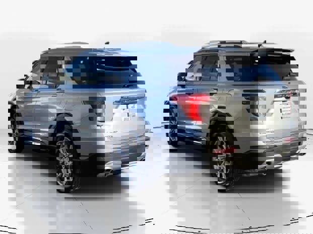 Used 2023 Ford Explorer Limited image 5