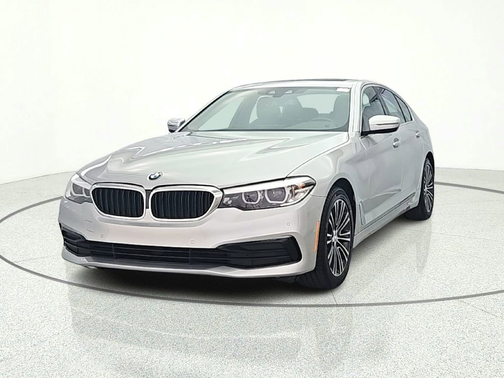 Used 2019 BMW 530i xDrive w/ Convenience Package AWD/4WD image 2