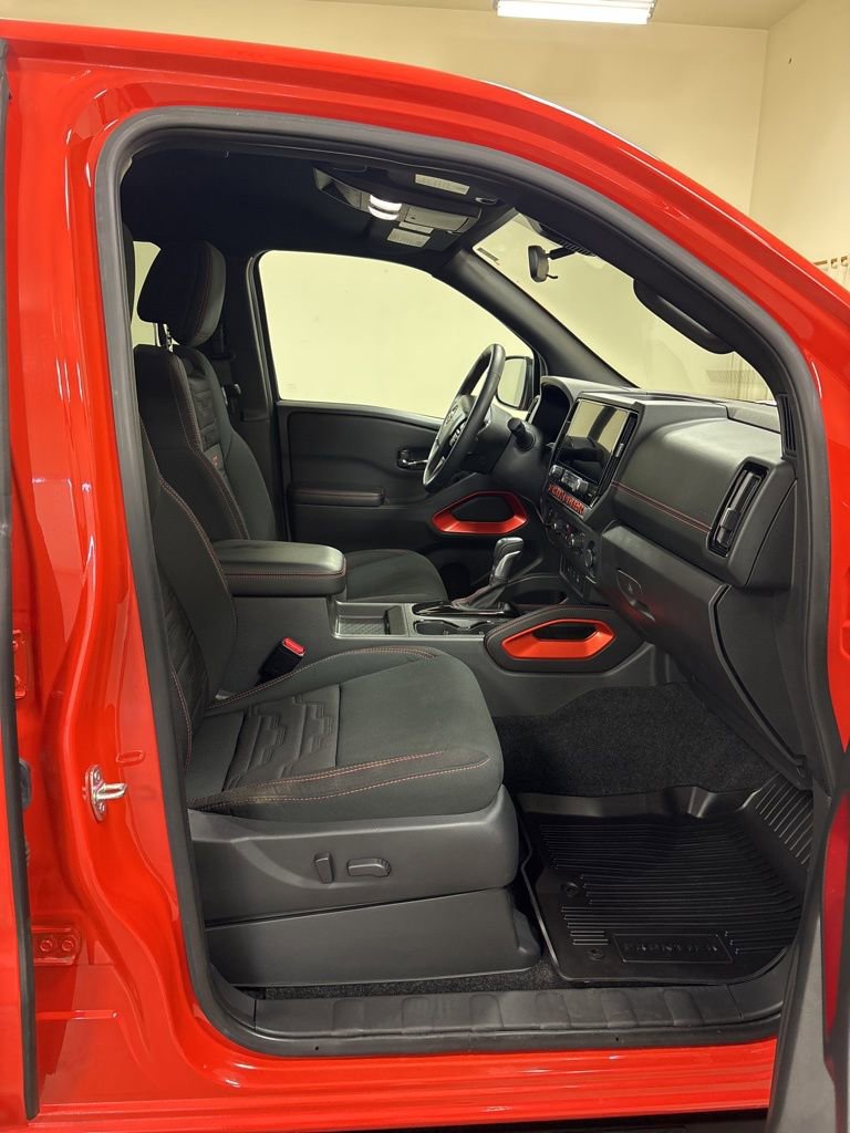 Used 2025 Nissan Frontier PRO-4X w/ Tow Package image 24