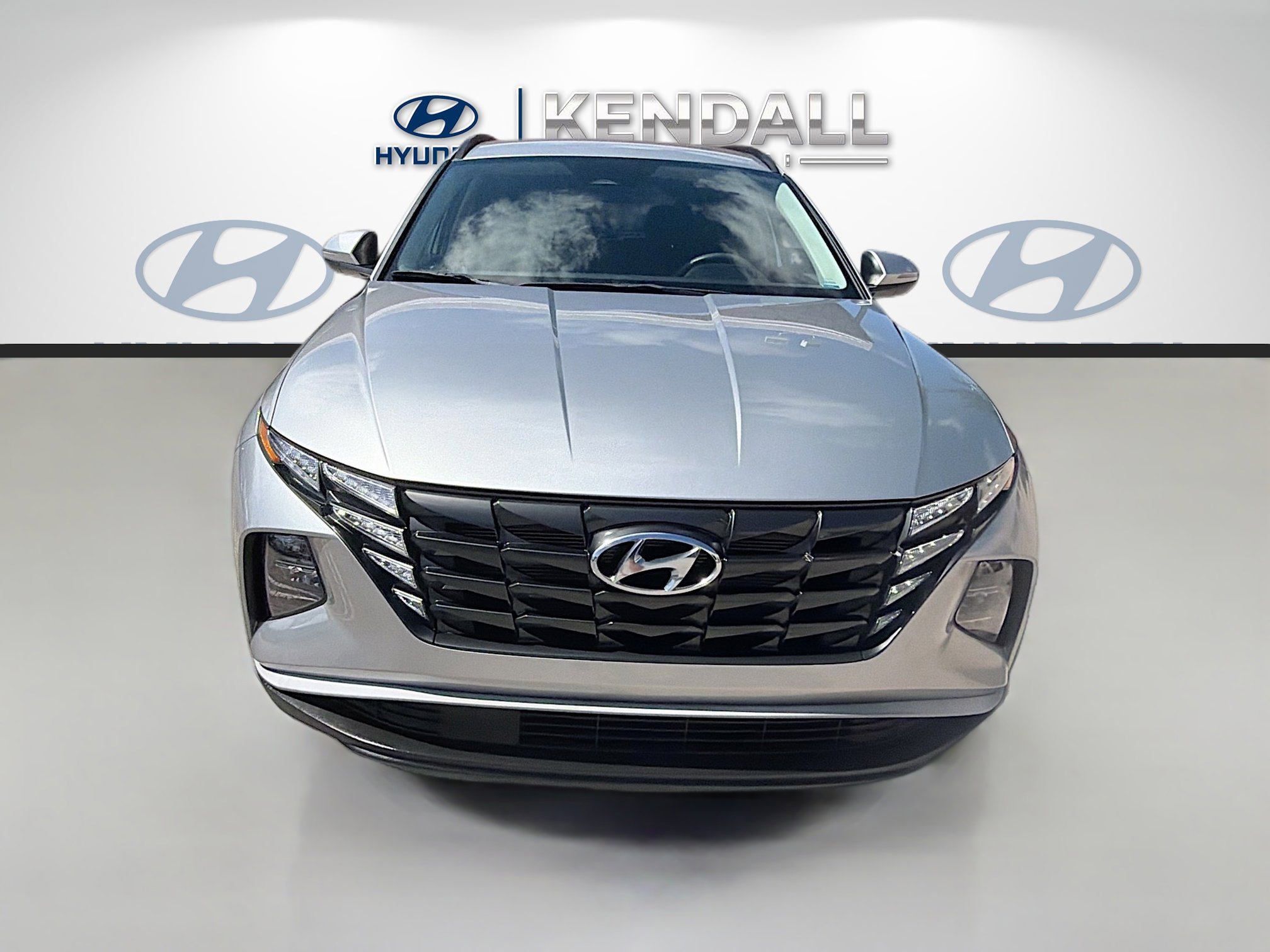 Used 2023 Hyundai Tucson SEL FWD image 2