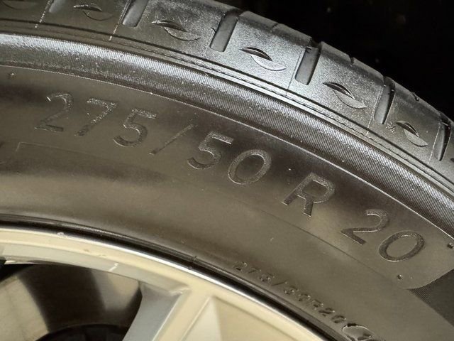 Used 2019 Audi Q8 Premium image 25