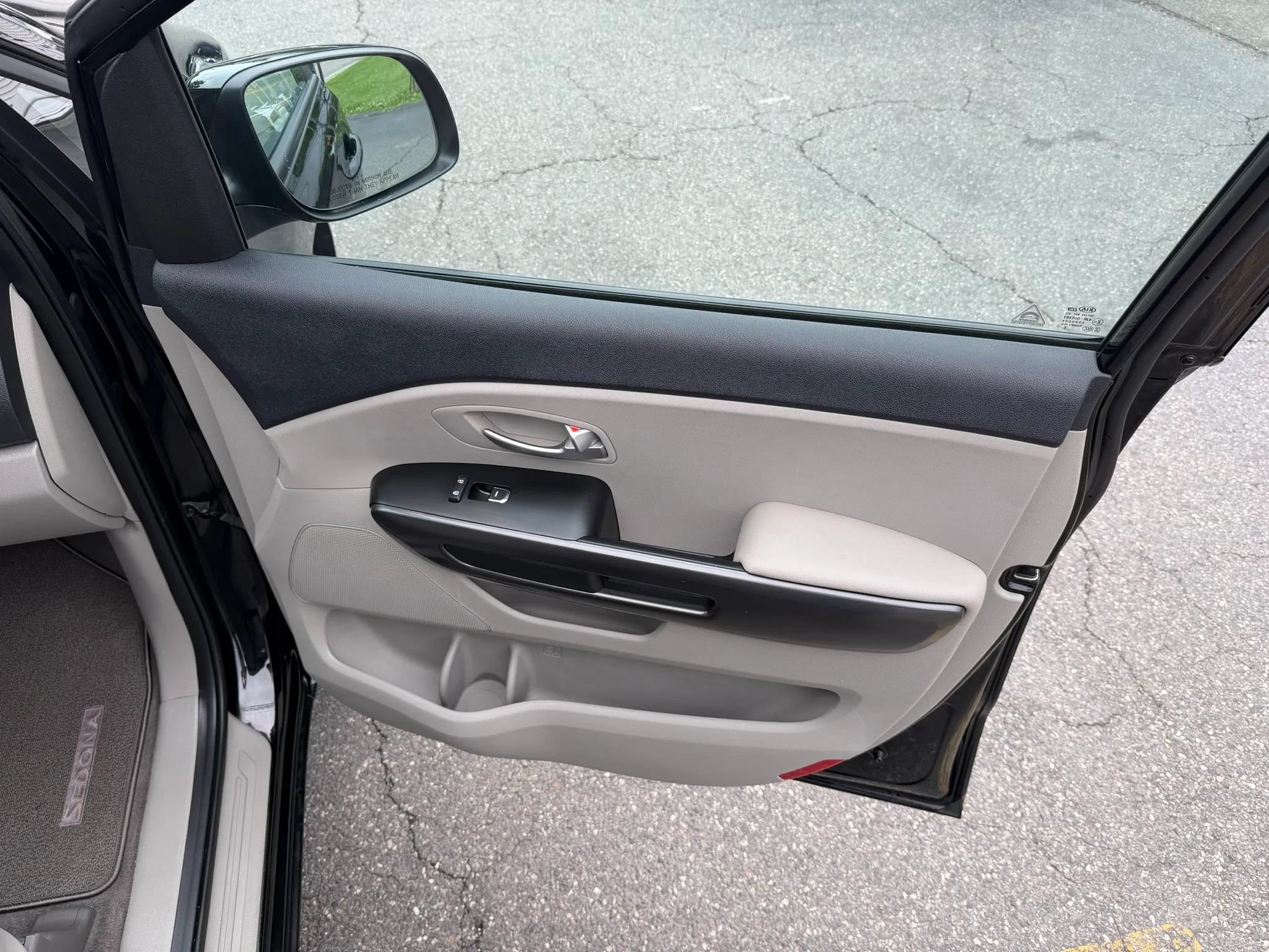 Used 2019 Kia Sedona LX FWD image 37
