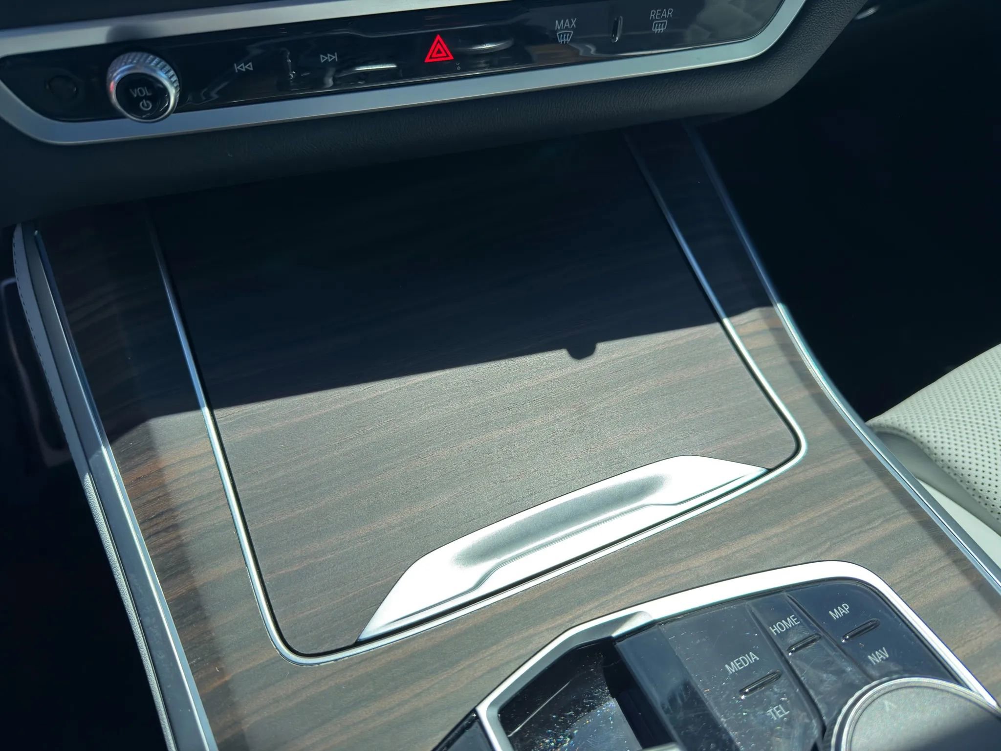 Used 2024 BMW X5 xDrive40i w/ M Sport Package image 24