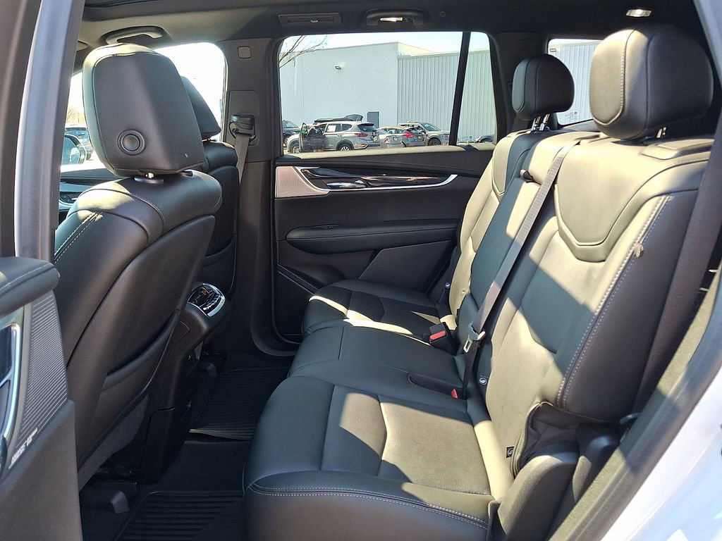 Used 2021 Cadillac XT6 Premium Luxury image 13