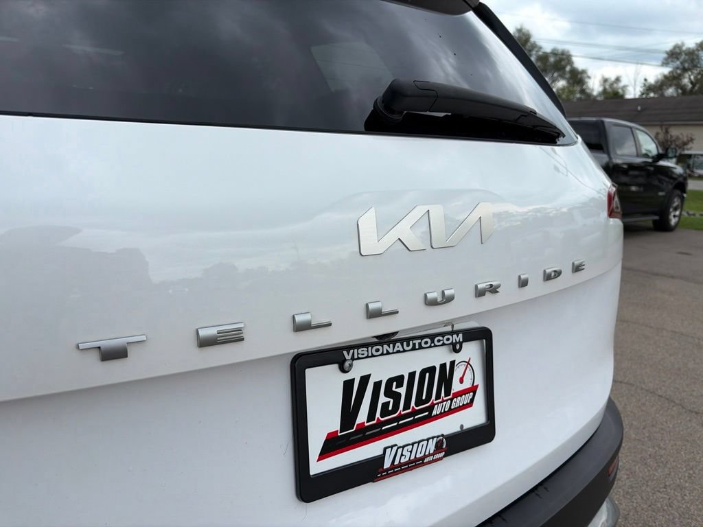 Used 2022 Kia Telluride S AWD/4WD image 16