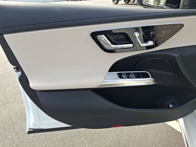 Used 2025 Mercedes-Benz E 350 Sedan image 12