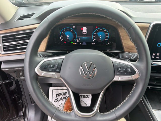 Used 2024 Volkswagen Atlas SE w/ Black Wheel Package AWD/4WD image 10