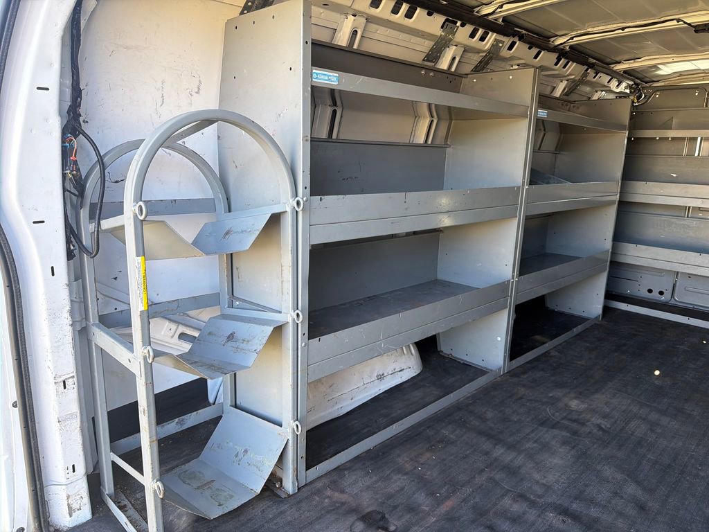 Used 2016 Chevrolet Express 3500 Extended image 21