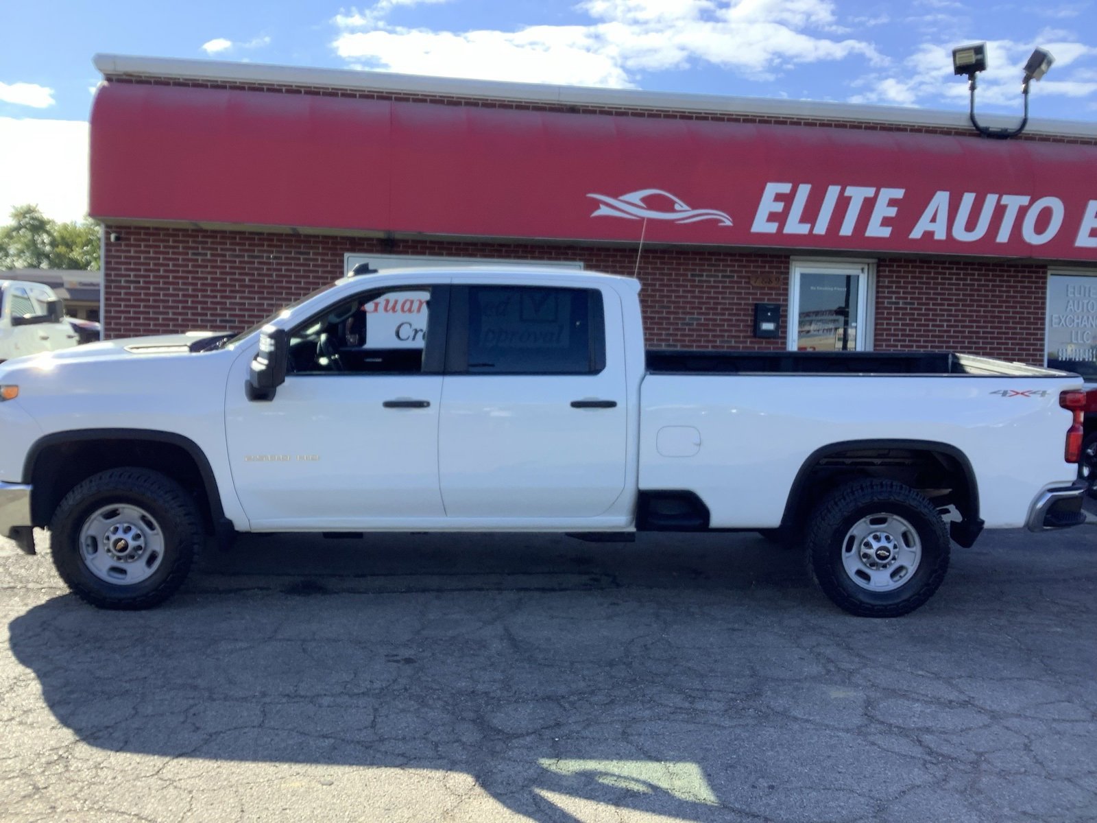 Used 2023 Chevrolet Silverado 2500 W/T w/ WT Convenience Package image 2
