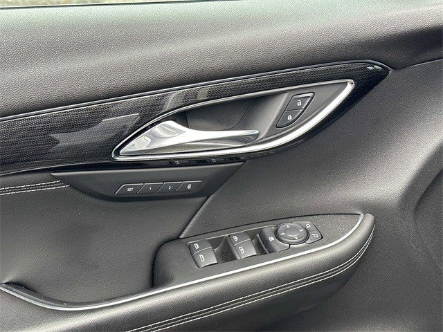 Used 2022 Buick Envision Essence w/ Technology Package I image 18
